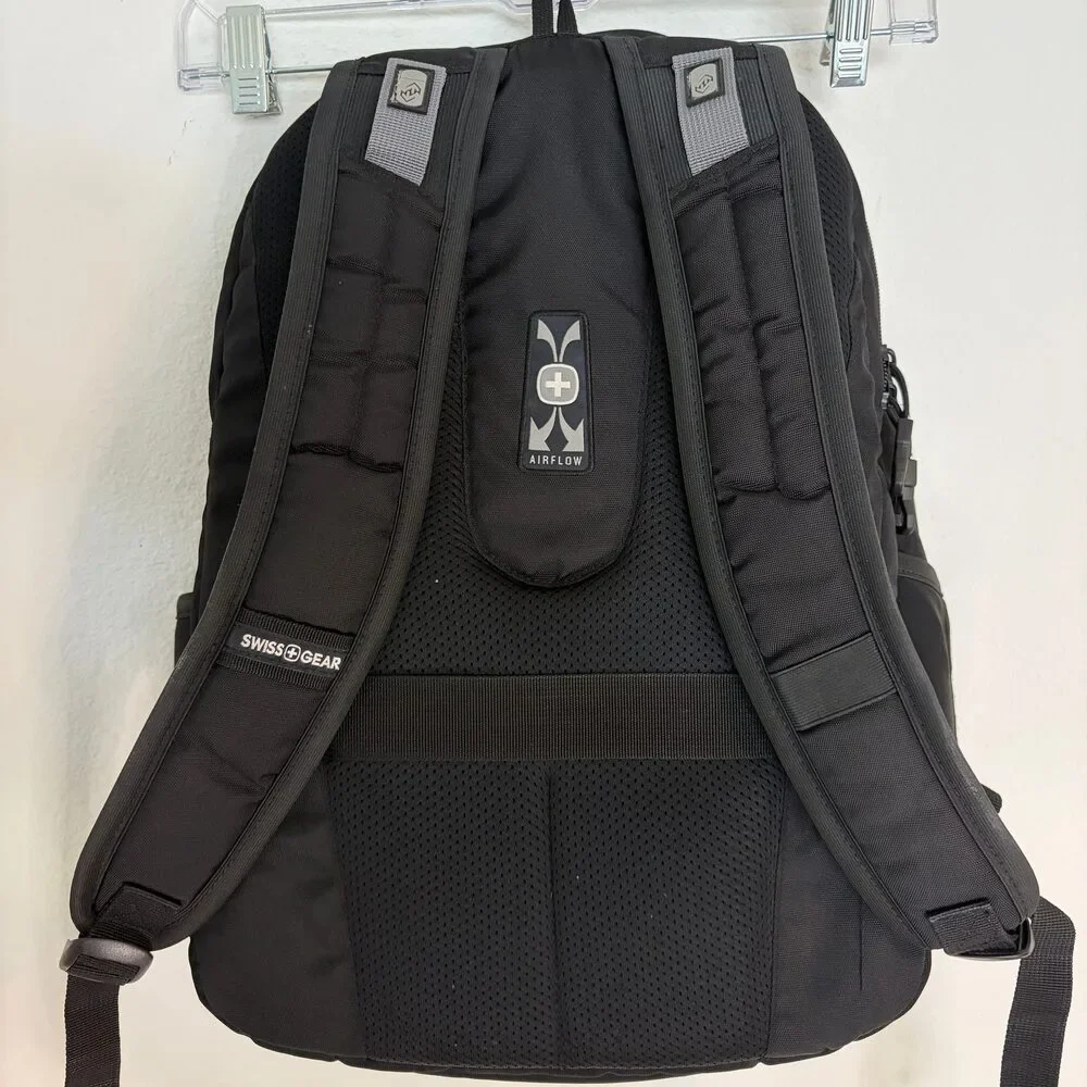 SwissGear 8 Compartment Backpack w/ laptop sleeve -Great Condition, All-Black